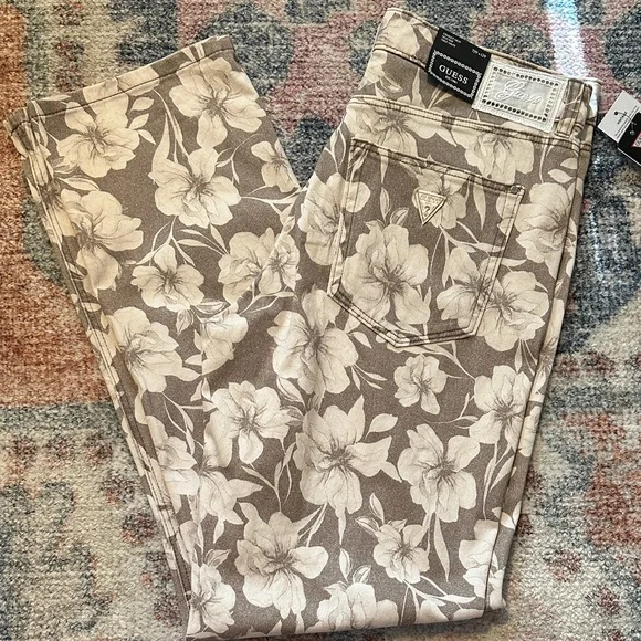 GUESS Taupe Floral Spring Straight High Girly Jeans with Cream Print - Picture 1 of 11